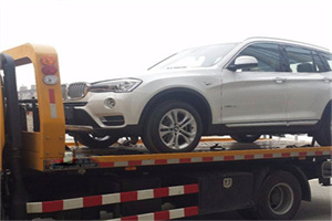 乌兰拖车24小时服务电话